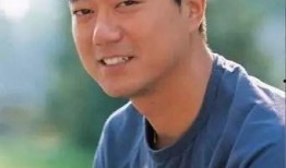 董勇爆料老师开车视频,老师驾车视频引发社会热议